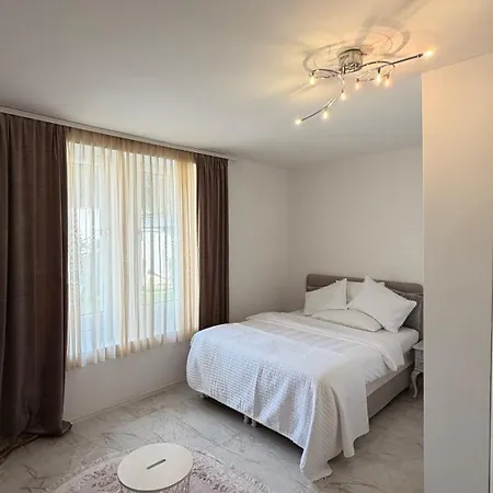 Villa In Velika Aleja Saraievo